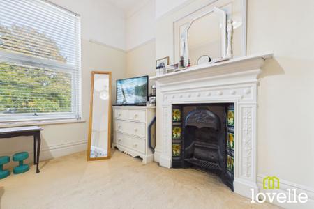 4 bedroom Property for sale in Hamlyn Avenue, Hull, HU4