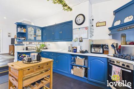 4 bedroom Property for sale in Hamlyn Avenue, Hull, HU4
