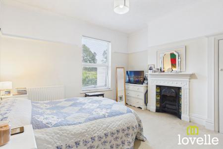 4 bedroom Property for sale in Hamlyn Avenue, Hull, HU4