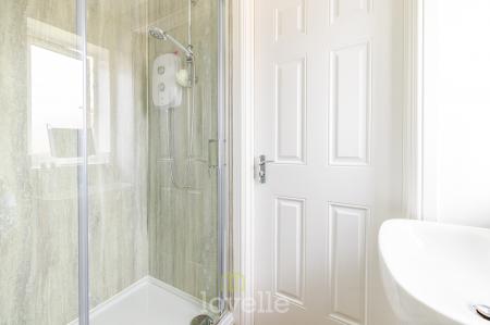 3 bedroom Semi-detached house for sale in Alder Avenue, Humberston, DN36