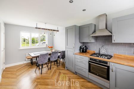 3 bedroom Semi-detached house for sale in Alder Avenue, Humberston, DN36