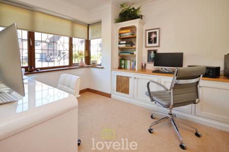 4 bedroom Detached house for sale in Cheltenham Way, Cleethorpes, DN35