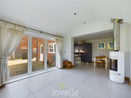 5 bedroom Detached house for sale in Church View, Tetney, DN36