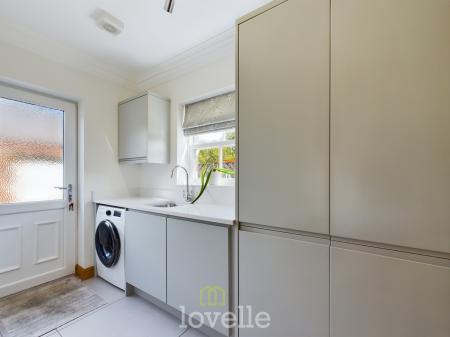 5 bedroom Detached house for sale in Church View, Tetney, DN36