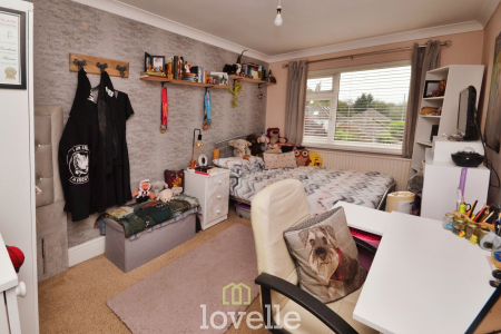 4 bedroom Detached house for sale in Dunbar Avenue, New Waltham, DN36