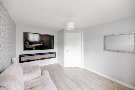 3 bedroom Semi-detached house for sale in Heathland Way, Humberston, DN36