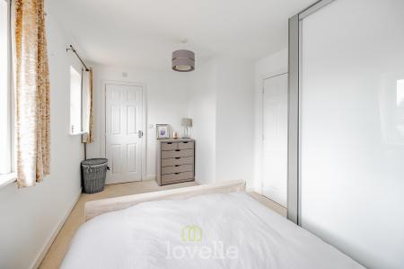 3 bedroom Semi-detached house for sale in Heathland Way, Humberston, DN36