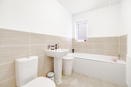 3 bedroom Semi-detached house for sale in Heathland Way, Humberston, DN36