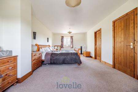 5 bedroom Detached house for sale in Humberston Road, Tetney, DN36