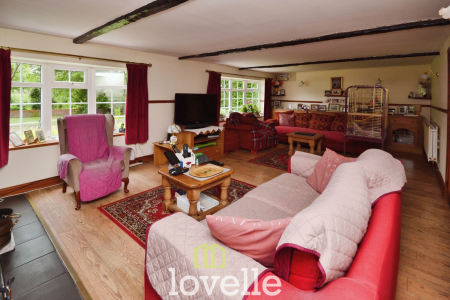 4 bedroom Detached house for sale in Ings Lane, North Cotes, DN36