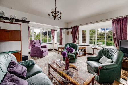 4 bedroom Detached house for sale in Queens Parade, Cleethorpes, DN35