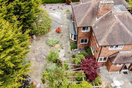 4 bedroom Detached house for sale in Queens Parade, Cleethorpes, DN35