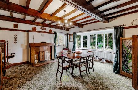 4 bedroom Detached house for sale in Queens Parade, Cleethorpes, DN35