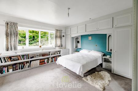 4 bedroom Detached house for sale in Queens Parade, Cleethorpes, DN35