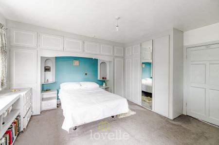 4 bedroom Detached house for sale in Queens Parade, Cleethorpes, DN35