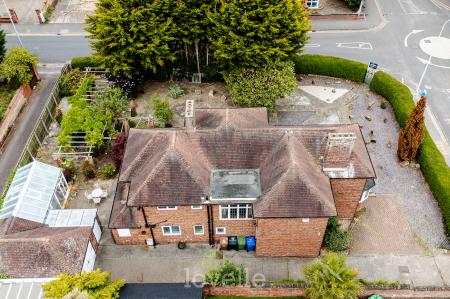 4 bedroom Detached house for sale in Queens Parade, Cleethorpes, DN35