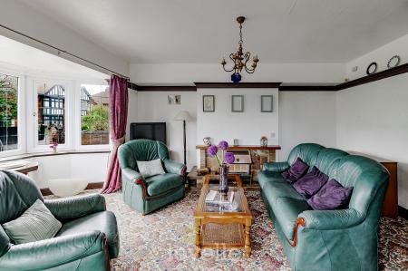 4 bedroom Detached house for sale in Queens Parade, Cleethorpes, DN35