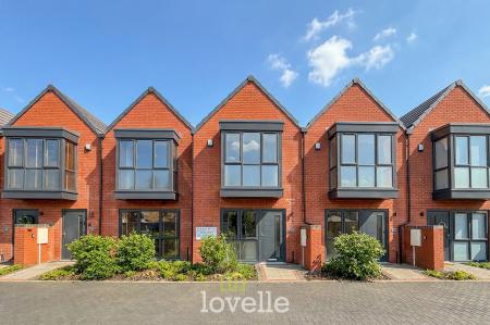 2 bedroom Town house for sale in Stable Mews, Cleethorpes, DN35