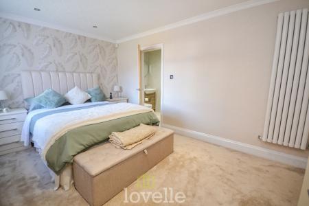 3 bedroom Bungalow for sale in Tetney Road, Humberston, DN36