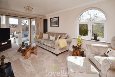 3 bedroom Bungalow for sale in Tetney Road, Humberston, DN36