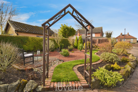 3 bedroom Bungalow for sale in Tetney Road, Humberston, DN36