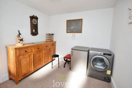 3 bedroom Bungalow for sale in Tetney Road, Humberston, DN36