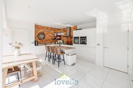 4 bedroom Detached house for sale in The Birches, Humberston, DN36