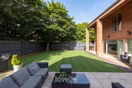4 bedroom Detached house for sale in The Birches, Humberston, DN36