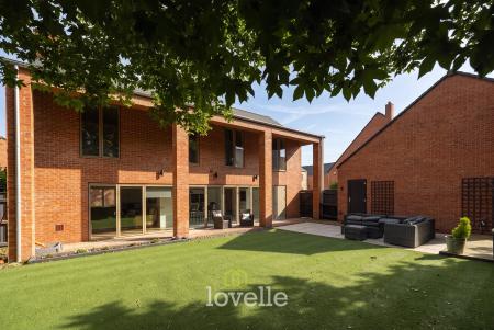 4 bedroom Detached house for sale in The Birches, Humberston, DN36