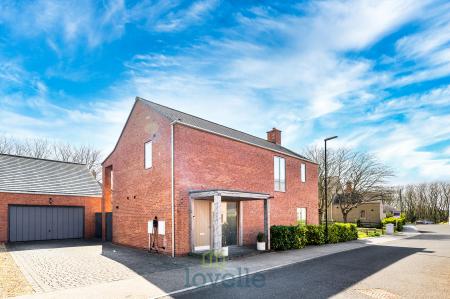 4 bedroom Detached house for sale in The Birches, Humberston, DN36