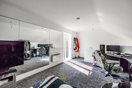 4 bedroom Detached house for sale in The Birches, Humberston, DN36