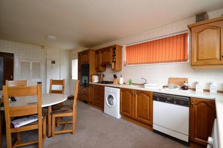 4 bedroom Detached house for sale in Westport Road, Cleethorpes, DN35