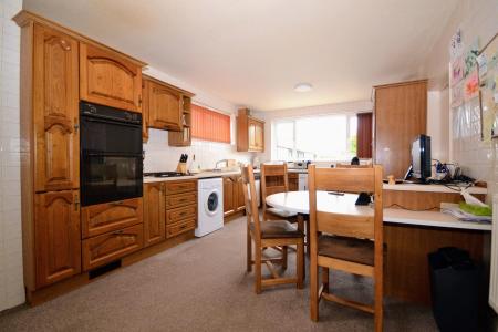 4 bedroom Detached house for sale in Westport Road, Cleethorpes, DN35