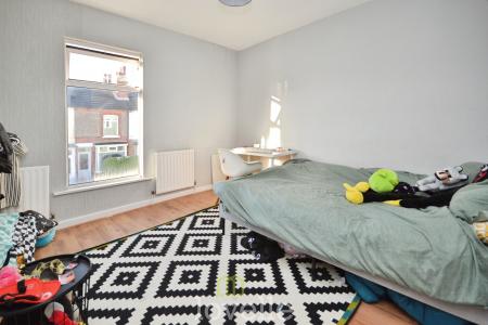 2 bedroom Terraced House for sale in Whites Road, Cleethorpes, DN35