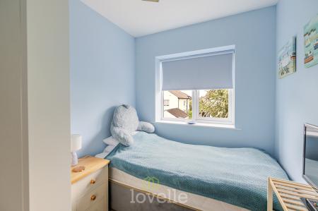 3 bedroom Semi-detached house for sale in Winter Gardens Close, Cleethorpes, DN35