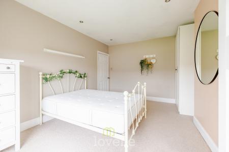 3 bedroom Semi-detached house for sale in Princes Road, Cleethorpes, DN35