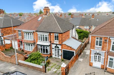 3 bedroom Semi-detached house for sale in Princes Road, Cleethorpes, DN35