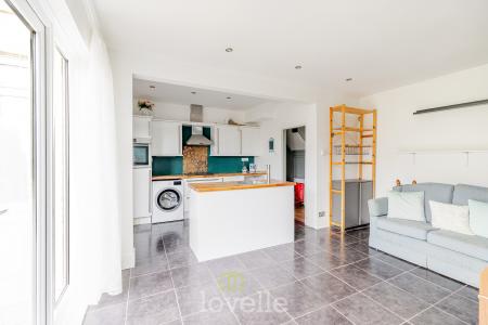 3 bedroom Semi-detached house for sale in Princes Road, Cleethorpes, DN35