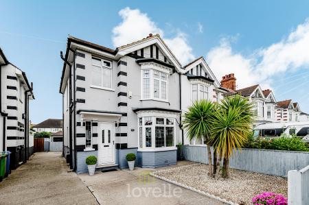 Queens Parade, Cleethorpes, DN35