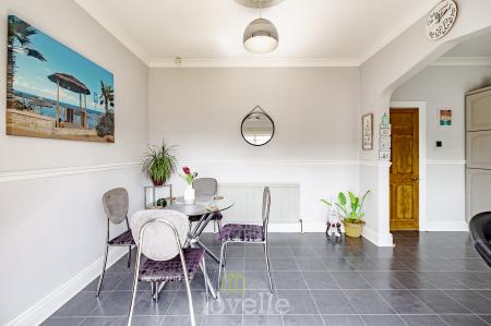 3 bedroom Semi-detached house for sale in Queens Parade, Cleethorpes, DN35