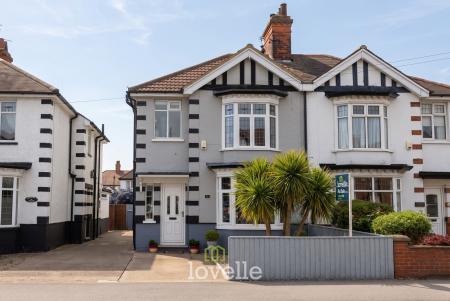 Queens Parade, Cleethorpes, DN35
