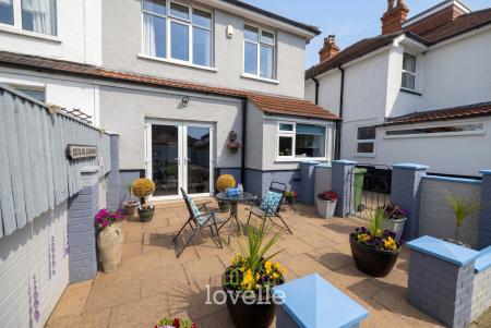 3 bedroom Semi-detached house for sale in Queens Parade, Cleethorpes, DN35