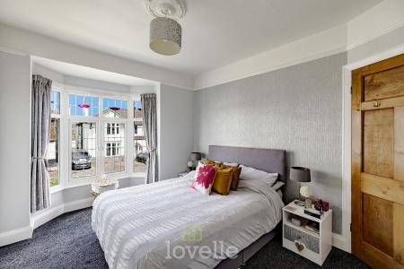 3 bedroom Semi-detached house for sale in Queens Parade, Cleethorpes, DN35