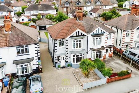 3 bedroom Semi-detached house for sale in Queens Parade, Cleethorpes, DN35