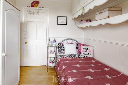 3 bedroom Semi-detached house for sale in Queens Parade, Cleethorpes, DN35