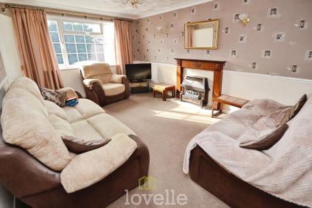 2 bedroom Bungalow for sale in Suggitts Court, Cleethorpes, DN35