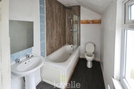 2 bedroom Maisonette for sale in Sea View Street, Cleethorpes, DN35