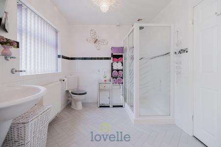 3 bedroom Detached bungalow for sale in Aldrich Road, Cleethorpes, DN35