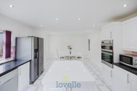 3 bedroom Detached bungalow for sale in Aldrich Road, Cleethorpes, DN35