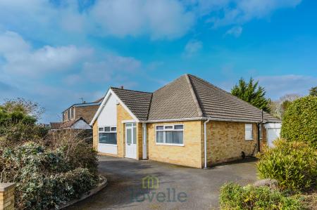 3 bedroom Detached bungalow for sale in Aldrich Road, Cleethorpes, DN35